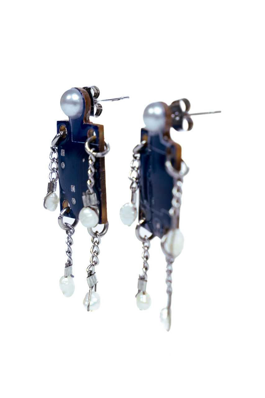 NEXUS EARRINGS - Image 5