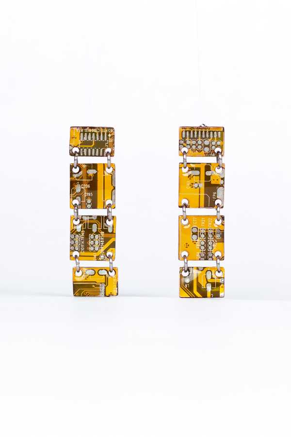 GRID EARRINGS - Image 3