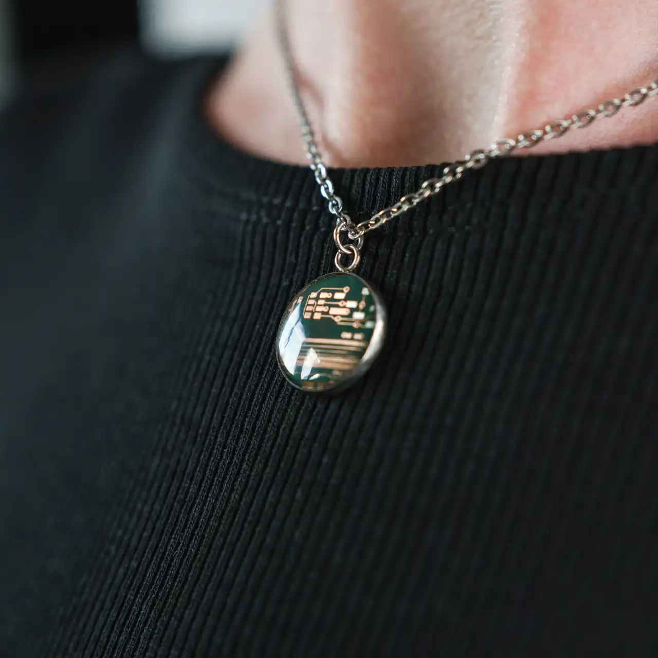 DIGITAL DOT NECKLACE - Image 7