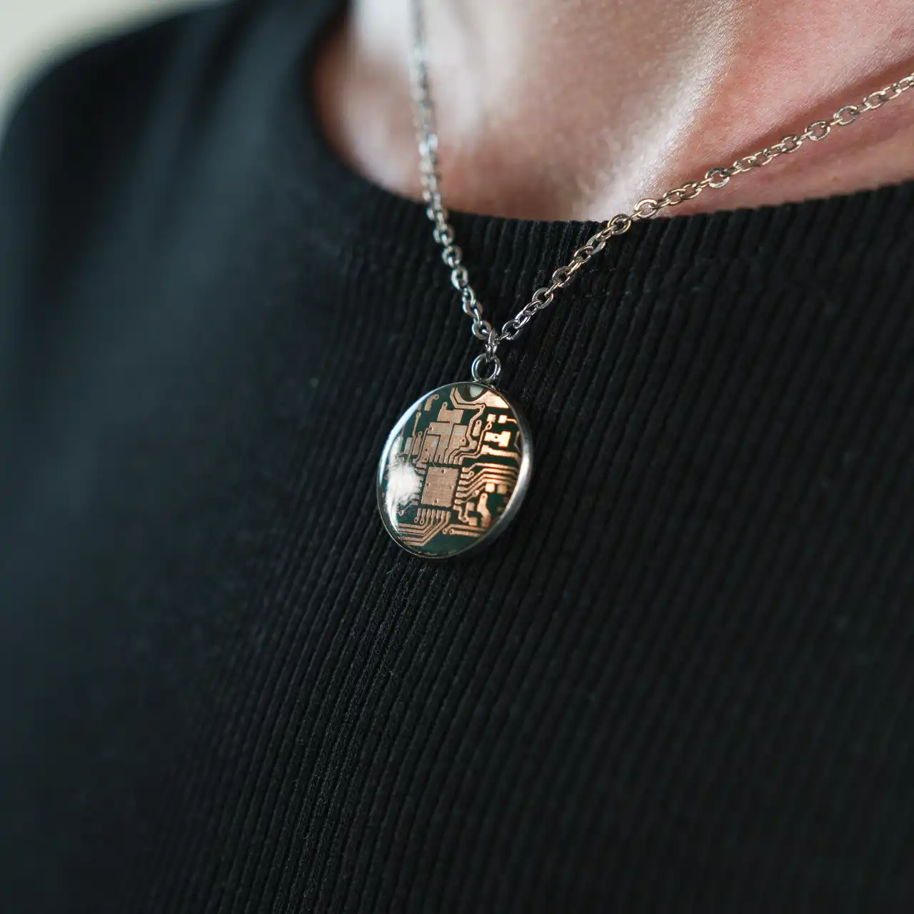 DIGITAL DOT NECKLACE - Image 9